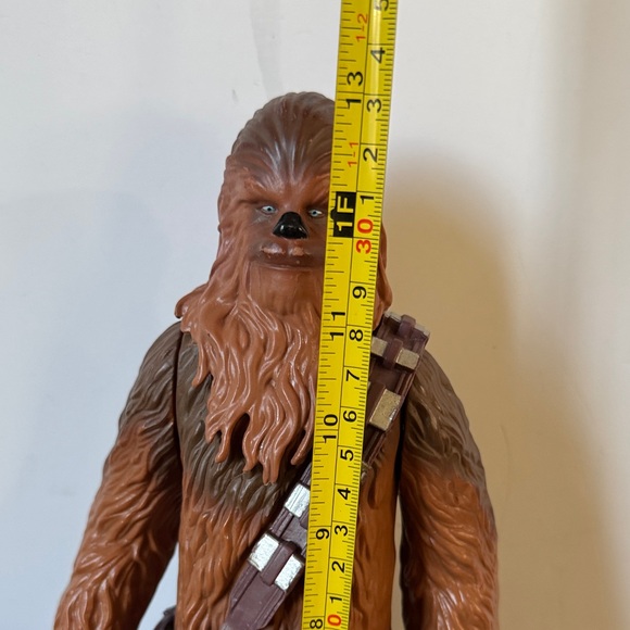 Hasbro Star Wars The Force Awakens 13-inch Chewbacca action figure - Picture 3 of 14
